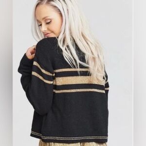 “SHOW ME YOUR MUMU” - “NEVE”
Black and Gold Sweater Size XS
